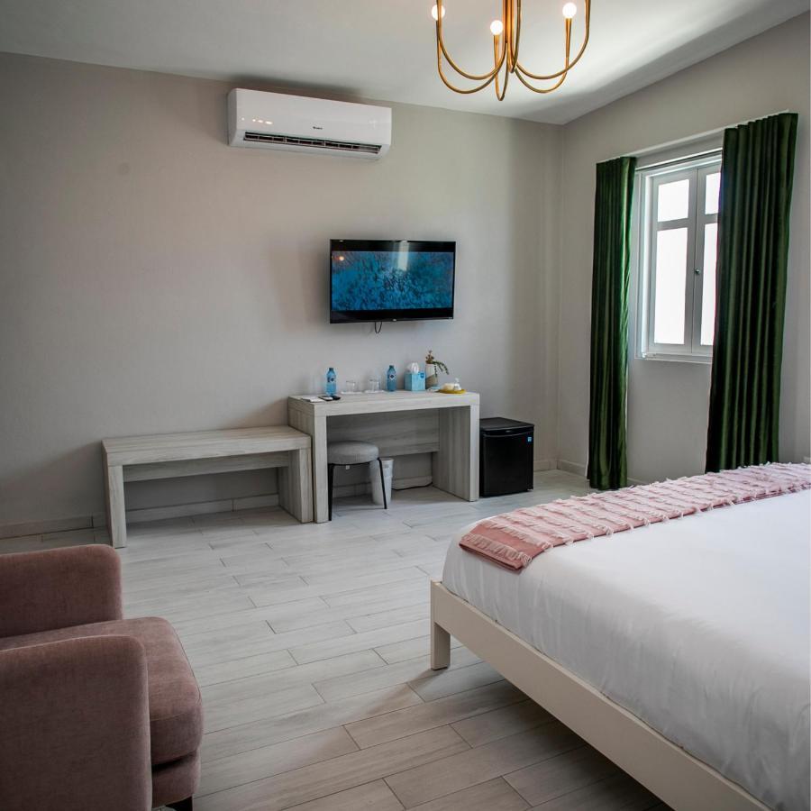 Tropica Beach Hotel (Adults Only) Сан-Хуан Экстерьер фото